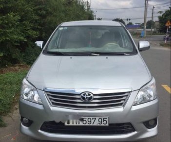 Toyota Innova 2013 - Cần bán xe Toyota Innova sản xuất năm 2013, màu bạc