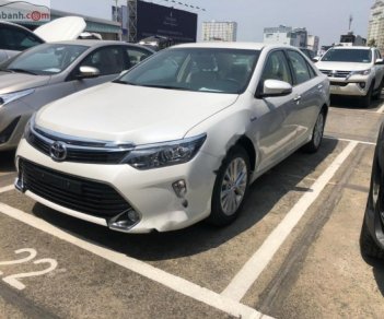 Toyota Camry 2.0E 2018 - Bán Toyota Camry 2.0E sản xuất năm 2018, màu trắng