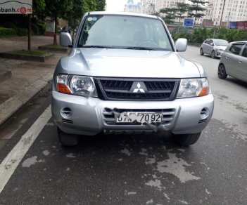 Mitsubishi Pajero 3.0 2005 - Cần bán lại xe Mitsubishi Pajero 3.0 đời 2005, màu bạc, xe nhập số sàn, 265tr