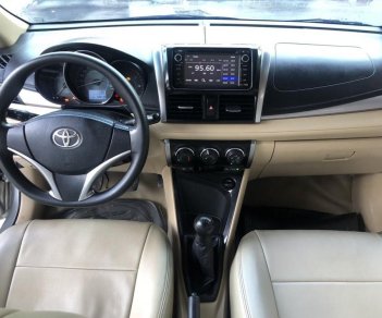 Toyota Vios E 1.5MT 2015 - Bán Toyota Vios E 1.5MT màu bạc, sản xuất 2015 biển Sài Gòn đi 58000km