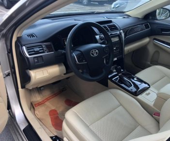 Toyota Camry  2.0E 2018 - Toyota Tân Cảng: Bán xe Toyota Camry 2018, xe có sẵn đủ màu, tặng phụ kiện chính hãng theo xe
