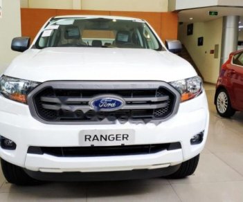 Ford Ranger XLS 2.2L 4x2 AT 2018 - Bán ô tô Ford Ranger XLS 2.2L 4x2 AT sản xuất năm 2018, màu trắng, xe nhập