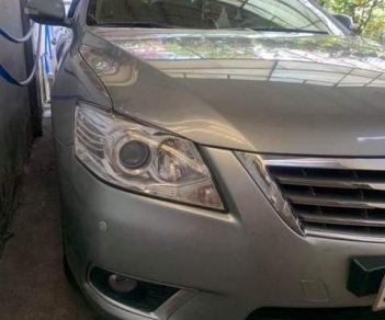 Toyota Camry 2.4G 2010 - Bán Toyota Camry 2.4G năm sản xuất 2010, màu bạc, 710 triệu