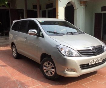 Toyota Innova 2.0MT 2008 - Bán Toyota Innova 2.0MT sản xuất 2008, màu bạc