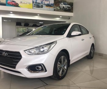 Hyundai Accent 2018 - Bán ô tô Hyundai Accent 2018, màu trắng