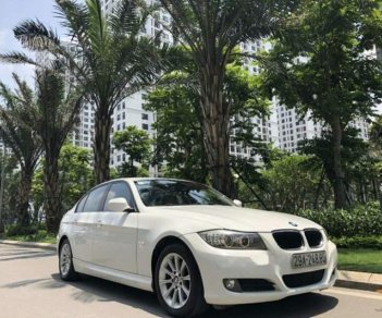 BMW 3 Series 2010 - Bán BMW 3 Series sản xuất năm 2010, màu trắng, nhập khẩu nguyên chiếc, giá tốt