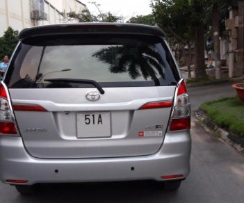 Toyota Innova E 2014 - Bán xe Toyota Innova E năm 2014, màu bạc, 548tr