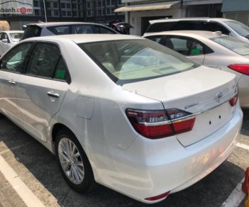 Toyota Camry 2.0E 2018 - Bán Toyota Camry 2.0E sản xuất năm 2018, màu trắng