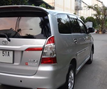 Toyota Innova E 2014 - Bán xe Toyota Innova E năm 2014, màu bạc, 548tr