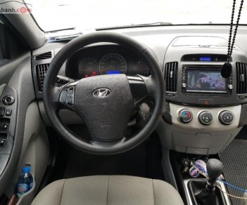 Hyundai Avante 1.6 MT 2014 - Cần bán gấp Hyundai Avante 1.6 MT sản xuất năm 2014, màu trắng, xe nhập số sàn