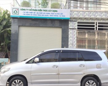 Toyota Innova   2.0 MT  2015 - Bán Toyota Innova 2.0 MT 2015, màu bạc số sàn