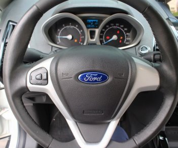 Ford EcoSport 2016 - Cần bán xe Ford EcoSport Titanium chính chủ từ đầu