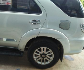 Toyota Fortuner 2.5G 2015 - Cần bán Toyota Fortuner 2.5G năm 2015, màu bạc số sàn, giá tốt