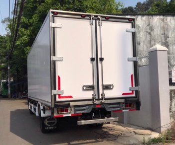 Isuzu FRR 2018 - Xe tải thùng đông lạnh tải trọng 6.2 tấn