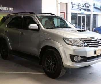 Toyota Fortuner 858 2015 - Bán ô tô Toyota Fortuner 858 đời 2015, màu bạc, 858tr