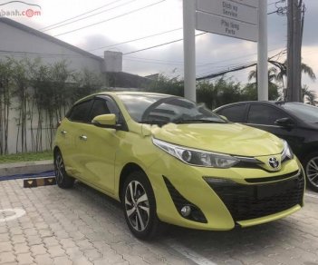 Toyota Yaris 1.5G 2018 - Bán Toyota Yaris 1.5G năm sản xuất 2018, màu vàng, nhập khẩu nguyên chiếc 