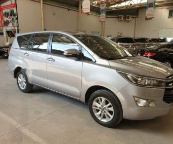 Toyota Innova  E MT 2016 - Bán Toyota Innova E MT sản xuất năm 2016, màu bạc  