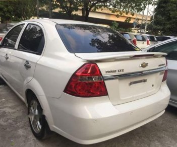 Chevrolet Aveo   2015 - Cần bán Chevrolet Aveo 2015, màu trắng số tự động
