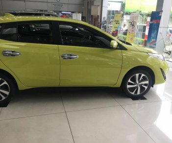 Toyota Yaris G 2018 - Toyota Giải Phóng- Bán xe Yaris 1.5G, màu vàng giao ngay, giá tốt, ưu đãi vay 90%. LH 0973.160.519