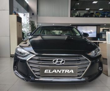 Hyundai Elantra 2018 - Bán xe giao ngay- Cần thanh lý Elantra 2.0 AT đen huyền bí - Khuyến mãi lên đến 90tr- LH: 0978656301