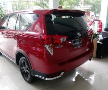 Toyota Innova 2.0 Venturer 2018 - Bán Toyota Innova 2.0 Venturer năm 2018, màu đỏ