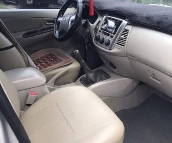 Toyota Innova  MT 2015 - Cần bán Toyota Innova MT 2015, màu bạc, nhập khẩu