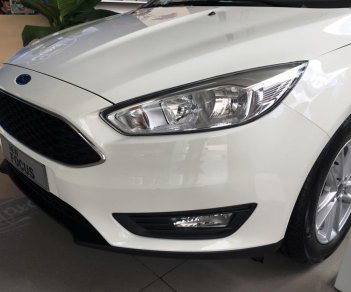 Ford Focus Trend 1.5L AT – 5D 2018 - New 100% Ford Focus 2018, tặng ngay dán phim, camera hành trình, ghế bọc da, 6 món theo xe