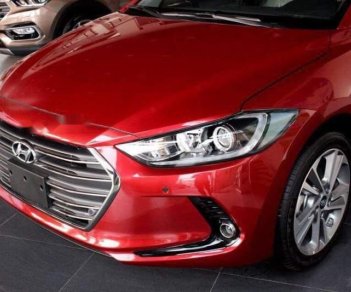 Hyundai Elantra 1.6 MT 2018 - Cần bán Hyundai Elantra đời 2018, màu đỏ, giá chỉ 560 triệu