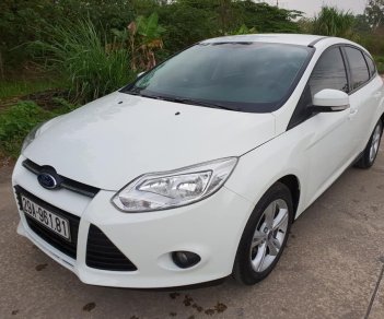 Ford Focus 2013 - Bán xe Ford Focus năm sản xuất 2013, màu trắng