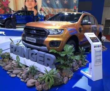 Ford Ranger Wildtrak Bi-turbo 2018 - Bán Ford Ranger Wildtrak Bi-turbo sản xuất 2018- Kèm nhiều quà tặng