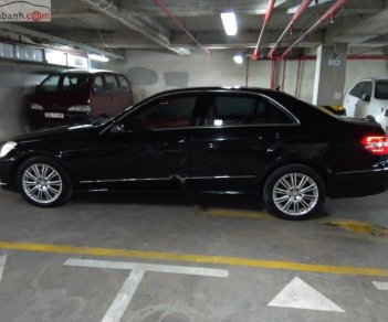 Mercedes-Benz E class E300 2010 - Cần bán xe Mercedes E300 đời 2010, màu đen, 888 triệu