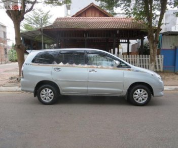 Toyota Innova 2.0G 2011 - Cần bán lại xe Toyota Innova 2.0G năm 2011, màu bạc xe gia đình, giá 438tr