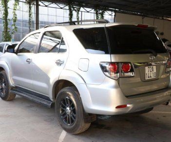 Toyota Fortuner G 2.5MT 2015 - Bán Toyota Fortuner G 2.5MT 2015, màu bạc, giá tốt