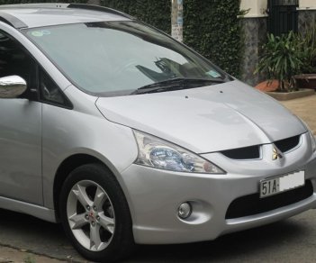 Mitsubishi Grandis 2.4Mivec 2009 - Bán Mitsubishi Grandis 2.4Mivec đời 2010, màu bạc