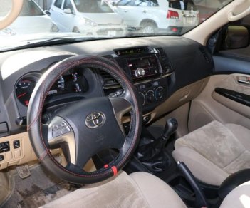 Toyota Fortuner G 2.5MT 2015 - Bán Toyota Fortuner G 2.5MT 2015, màu bạc, giá tốt