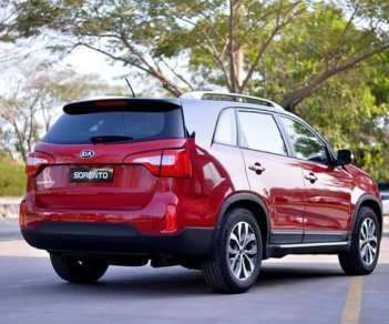 Kia Sorento 2.4 GAT DELUXE 2019 - BÁN KIA SORENTO GAT XĂNG, HT VAY ĐẾN 85% - GIẢM TIỀN MẶT + BỘ PHỤ KIỆN CHÍNH HÃNG, XE ĐỦ MÀU GIAO NGAY