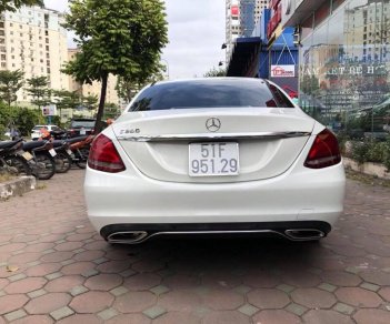 Mercedes-Benz C200 2017 - Cần bán gấp Mercedes năm 2017, màu trắng, xe nhập