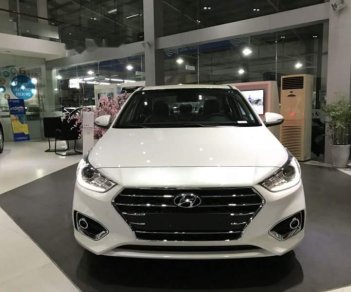 Hyundai Accent AT 2018 - Bán ô tô Hyundai Accent AT năm sản xuất 2018, màu trắng