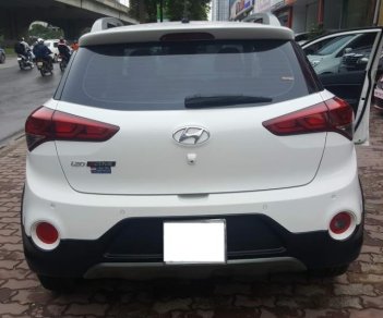 Hyundai i20 Active   2015 - Cần bán xe Hyundai i20 Active sản xuất 2015, màu trắng, xe nhập, giá tốt