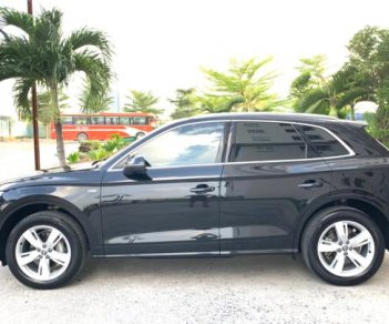 Audi Q5 Q5  2017 - Bán Audi Q5 Sport Lines 2017 đăng ký 2018 bản hiếm, nội thất da lộn, xe đi 10.000miles, bao test hãng toàn quốc