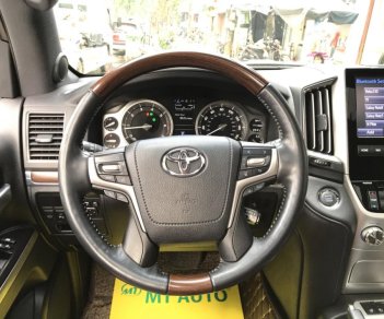 Toyota Land Cruiser V8 5.7 AT 2015 - Bán Toyota Land Cruiser V8 5.7 AT đời 2016, màu đen, nhập khẩu Mỹ 