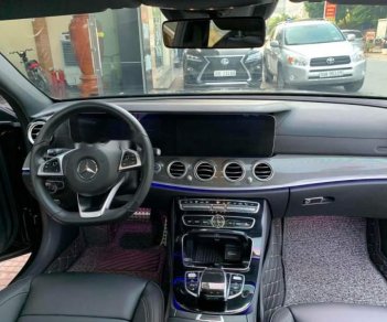 Mercedes-Benz E class E300 AMG 2017 - Cần bán lại xe Mercedes E300 AMG 2017, màu đen như mới