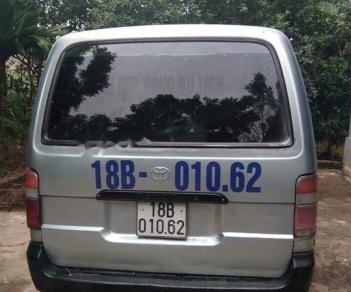 Toyota Hiace 2.0 2001 - Bán ô tô Toyota Hiace 2.0 năm sản xuất 2001, màu xanh lam 