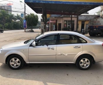 Chevrolet Lacetti 1.6 MT 2011 - Cần bán gấp Chevrolet Lacetti 1.6 MT năm 2011, màu bạc, giá chỉ 255 triệu