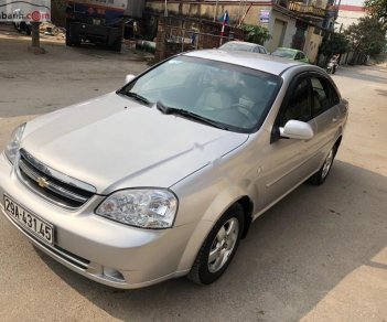 Chevrolet Lacetti 1.6 MT 2011 - Cần bán gấp Chevrolet Lacetti 1.6 MT năm 2011, màu bạc, giá chỉ 255 triệu