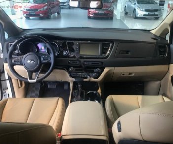 Kia Sedona Luxury 2018 - Bán Kia Sedona Luxury năm sản xuất 2018, màu đen