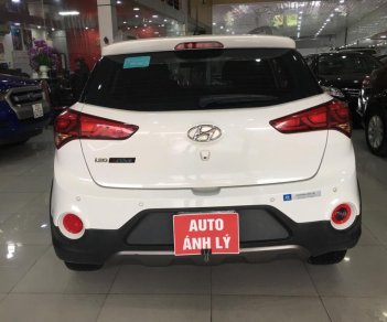 Hyundai i20 Active 1.4AT 2016 - Bán ô tô Hyundai i20 Active 1.4AT đời 2016, màu trắng, xe nhập, giá tốt