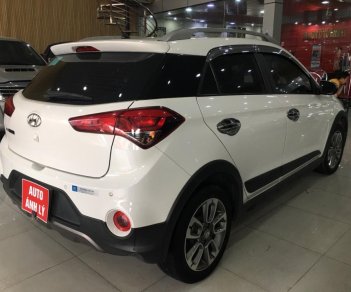 Hyundai i20 Active 1.4AT 2016 - Bán ô tô Hyundai i20 Active 1.4AT đời 2016, màu trắng, xe nhập, giá tốt