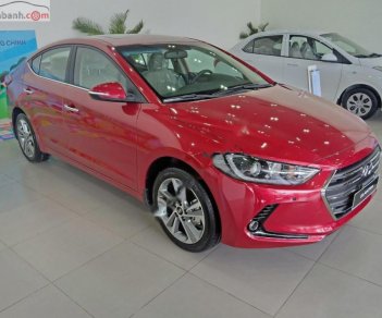 Hyundai Elantra 2018 - Bán xe Hyundai Elantra đời 2018, màu đỏ, giá 669tr