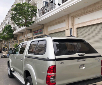 Toyota Hilux MT 2013 - Bán Toyota Hilux đời 2013 màu bạc, xe cọp giá chỉ 475 triệu